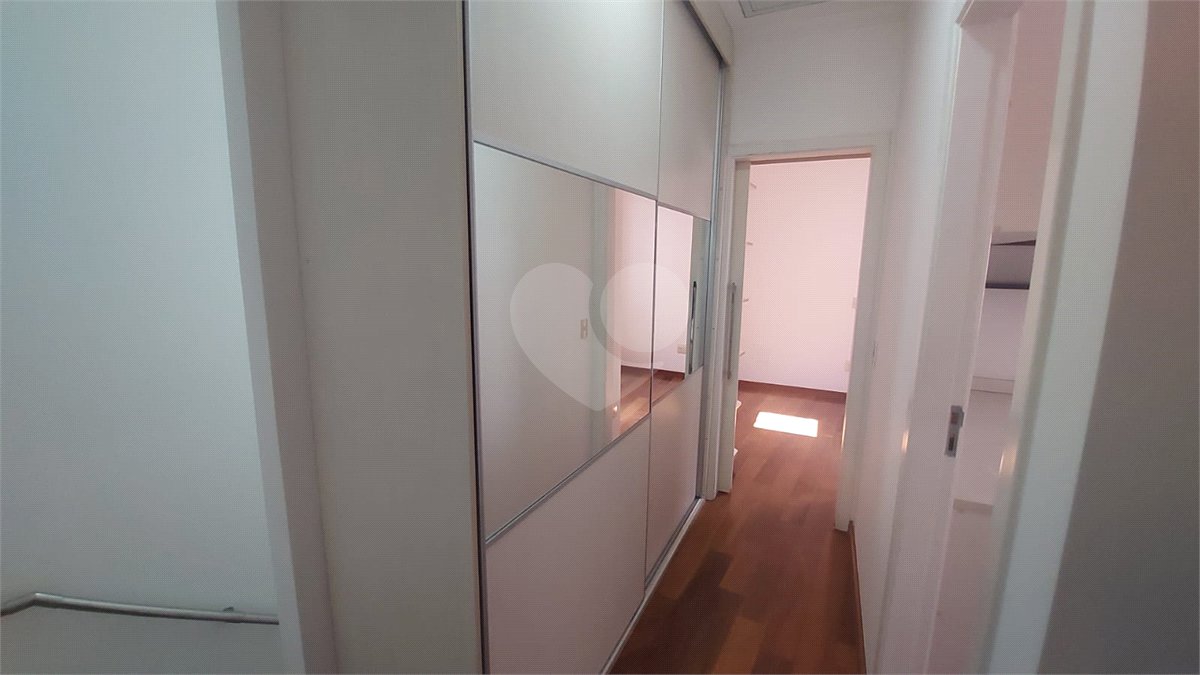 Casa para alugar com 3 quartos, sendo 1 suíte, no condomínio Santanna, São Paulo - SP
