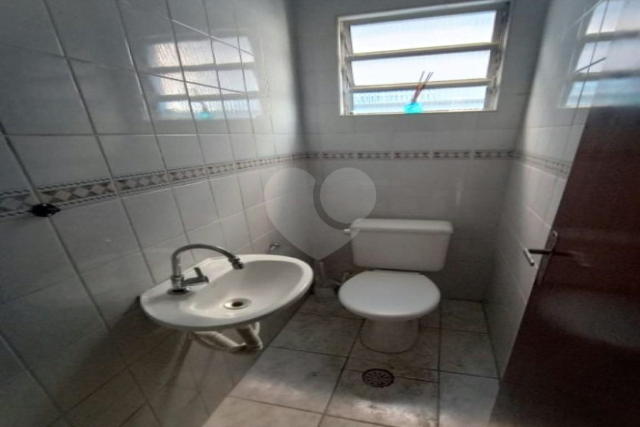 Casa à venda com 3 quartos, sendo 1 suíte, em Saúde, São Paulo, SP