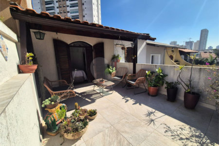 Sobrado à venda com 2 quartos em Vila Gumercindo, São Paulo, SP