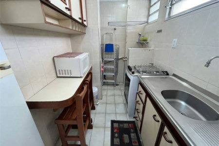 Apartamento de 1 Dormitório na Quadra da Praia das Pitangueiras – Localização Privilegiada!