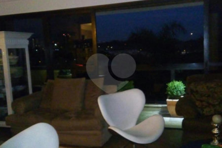 Apartamento à venda com 4 suítes em Jardim Leonor, São Paulo, SP