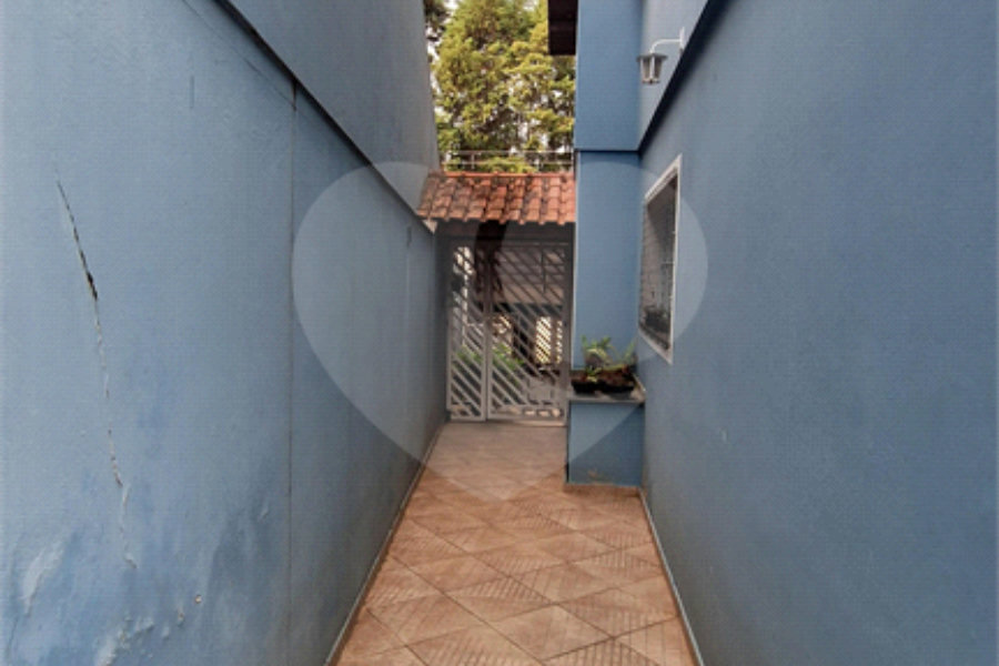 Sobrado à venda com 4 quartos, sendo 1 suíte, em Tremembé, São Paulo, SP