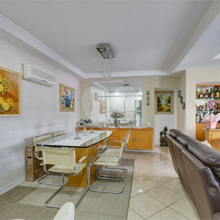 Apartamento à venda com 3 quartos, sendo 2 suítes, em Santo Amaro, São Paulo, SP