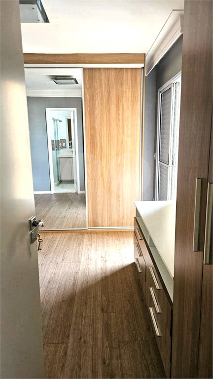 Apartamento à venda com 3 quartos, sendo 1 suíte, em Vila Paulo Silas, São Paulo, SP