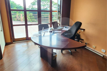 Chácara à venda com 4 quartos, sendo 3 suítes, em Pinheirinho, Vinhedo, SP
