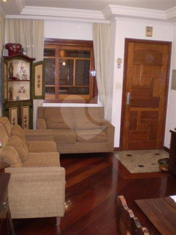 Casa à venda com 3 quartos, sendo 1 suíte, no condomínio Barbará II, São Paulo - SP