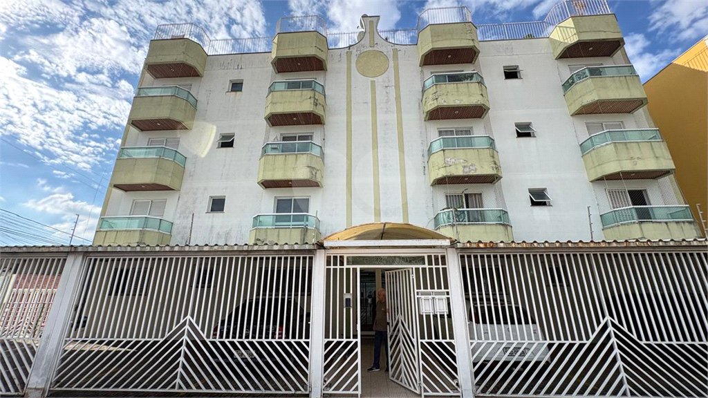 Apartamento à venda com 2 quartos, sendo 1 suíte,  em Jardim Simus, Sorocaba, SP