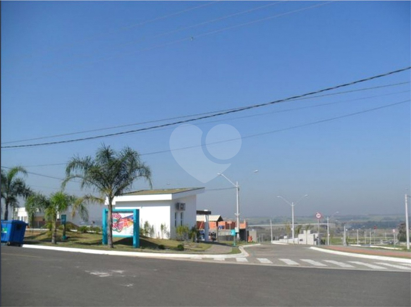 Casa à venda com 3 quartos, sendo 1 suíte,  no condomínio Lagos D Icaraí, Salto - SP