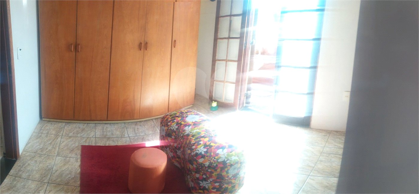 Linda casa com 3 suítes a venda na Vila Pasti em Louveira