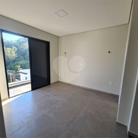 Casa à venda com 3 suítes no condomínio Reserva dos Jatobás, Louveira - SP