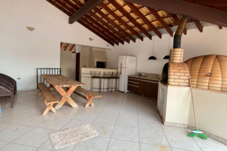 Casa à venda ou para alugar com 3 quartos, sendo 1 suíte,  em Jardim dos Ipes, Três Lagoas, MS