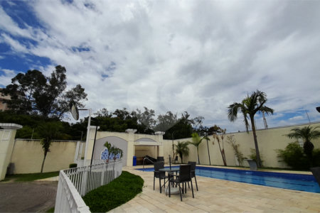 Casa à venda com 3 quartos, sendo 1 suíte, no condomínio Residencial Jardins, São Bernardo do Campo - SP