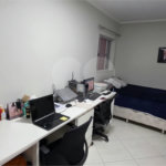 Casa Térrea à venda ou para alugar com 8 quartos, sendo 4 suítes, em Vila Pereira Barreto, São Paulo, SP