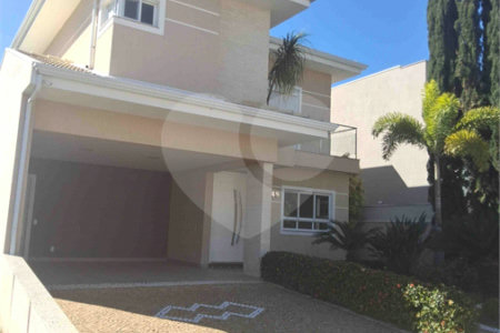 Casa à venda com 3 suítes no condomínio Portal do Jequitibá, Valinhos - SP