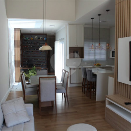 Casa à venda com 3 quartos, sendo 2 suítes, no condomínio Residencial Mantova, Indaiatuba - SP