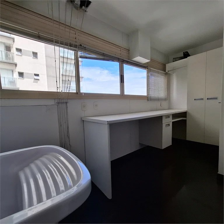 Apartamento à venda com 2 suítes em Pinheiros, São Paulo, SP
