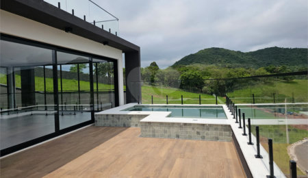 Casa à venda com 3 suítes no condomínio Greenfield Residencial Atibaia, Atibaia - SP