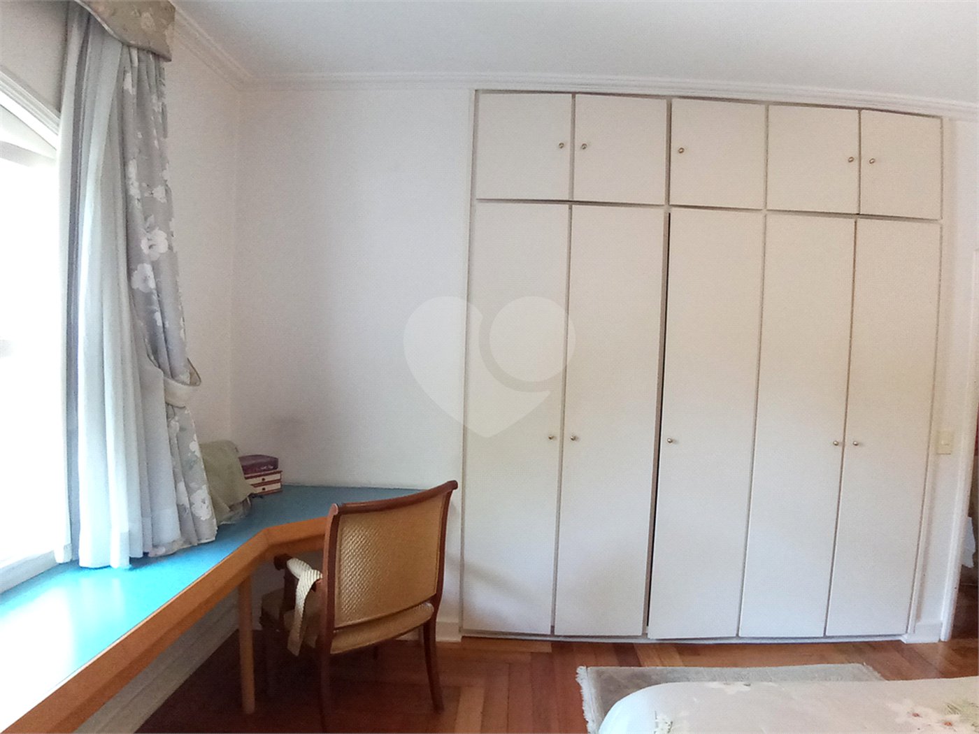 Sobrado à venda com 5 quartos, sendo 3 suítes,  em Jardim São Bento, São Paulo, SP