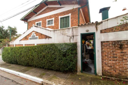 Sobrado à venda com 3 quartos, sendo 1 suíte, em Alto da Boa Vista, São Paulo, SP