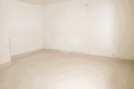 Casa à venda ou para alugar com 7 quartos, sendo 2 suítes, em Jardim Peri Peri, São Paulo, SP