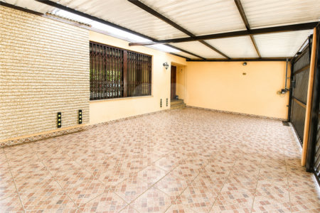 Casa à venda com 3 quartos, sendo 1 suíte, em Santo Amaro, São Paulo, SP