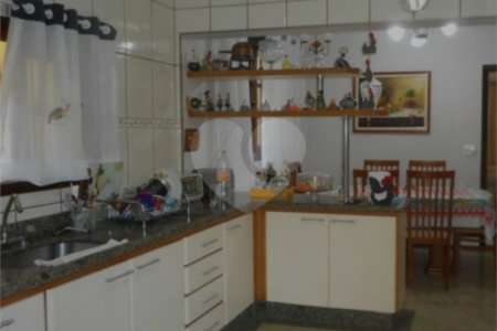 Sobrado à venda com 3 quartos, sendo 1 suíte, em Campo Grande, São Paulo, SP