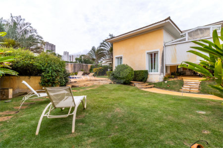 Casa à venda com 5 quartos, sendo 4 suítes, no condomínio Residencial Tivoli Park, Sorocaba - SP