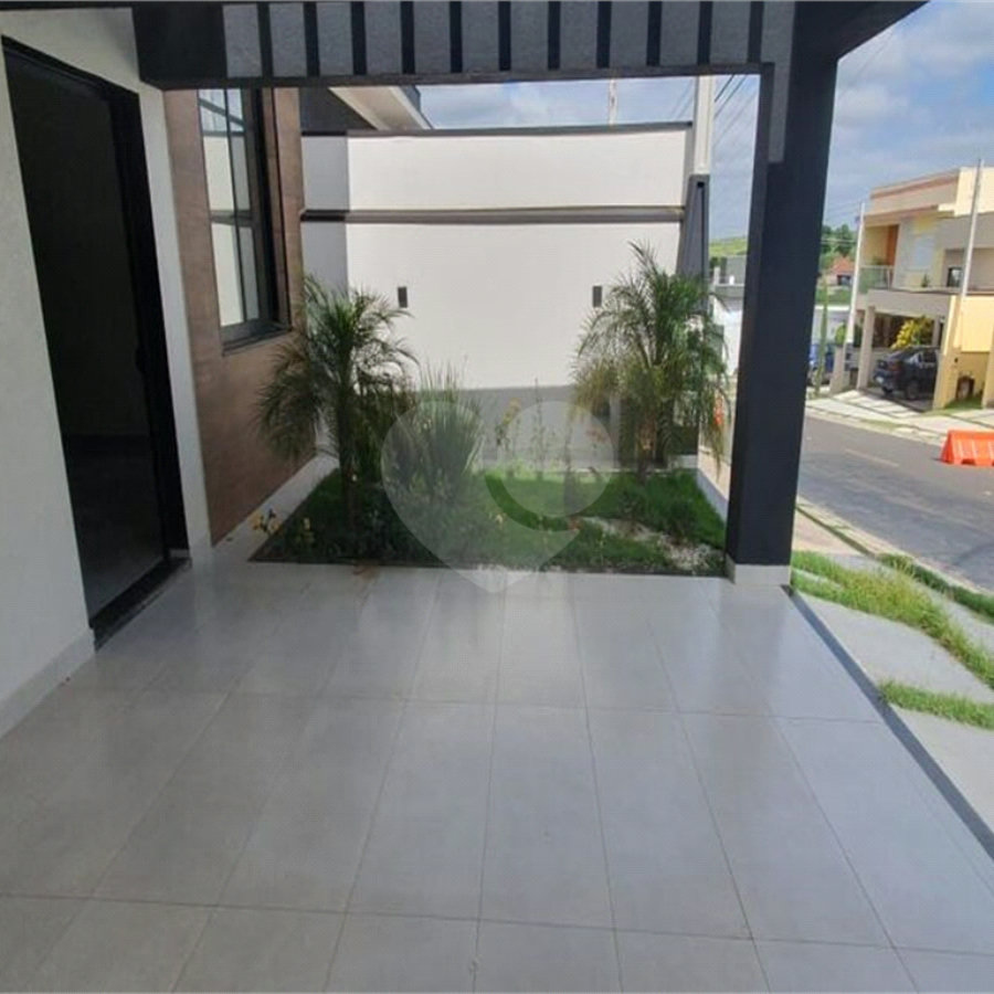 Casa à venda com 3 quartos, sendo 1 suíte, no condomínio Vila Paraty, Indaiatuba - SP