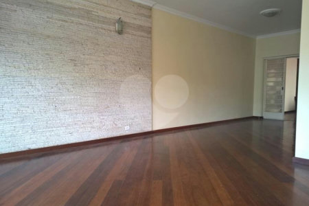 Sobrado à venda com 3 quartos, sendo 1 suíte,  em Planalto Paulista, São Paulo, SP