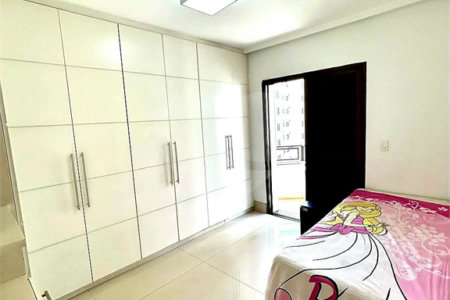 Apartamento à venda com 3 quartos, sendo 1 suíte, em Vila Regente Feijó, São Paulo, SP
