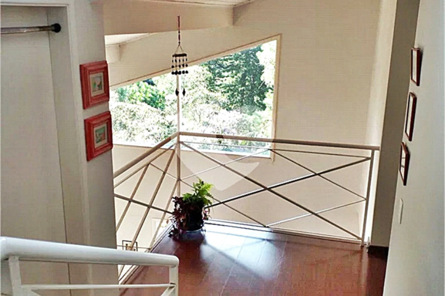 Sobrado à venda com 4 quartos, sendo 3 suítes, em Tremembé, São Paulo, SP
