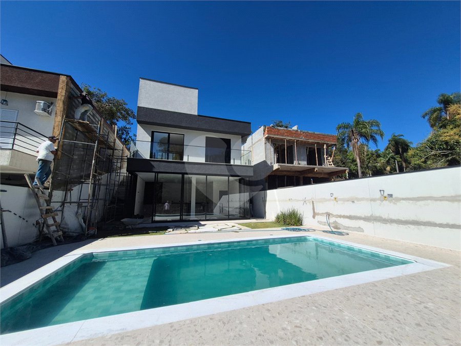 Casa Térrea à venda com 3 quartos, sendo 1 suíte, em Serra da Cantareira, Mairiporã, SP