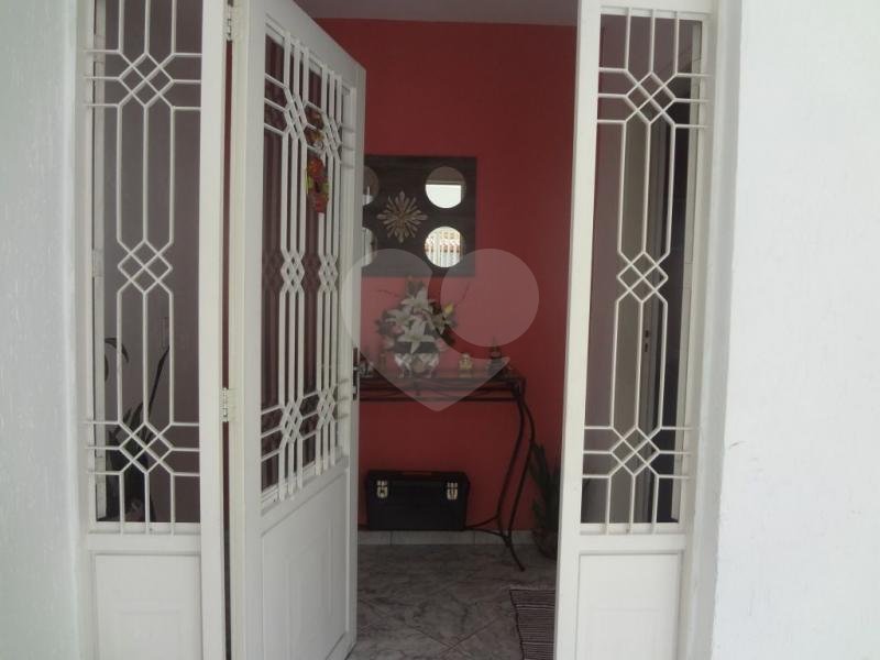 Casa Térrea à venda com 4 quartos, sendo 1 suíte, em Vila Mazzei, São Paulo, SP