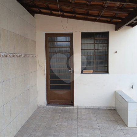 Casa à venda com 4 quartos em Parque Maria Helena, Suzano, SP