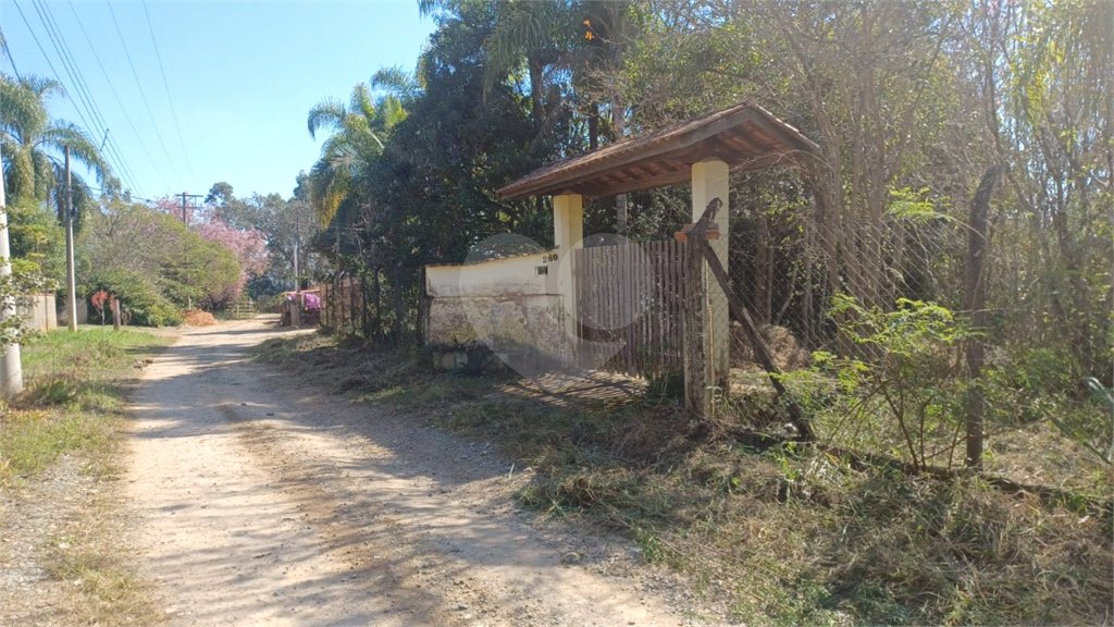 Sítio à venda com 3 quartos, sendo 1 suíte,  em Da Barra, Salto de Pirapora, SP