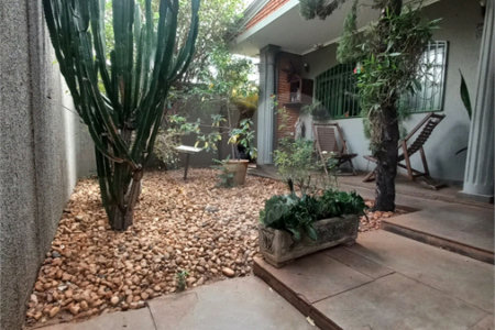 Casa à venda com 4 quartos, sendo 1 suíte,  em Parque dos Bandeirantes, Ribeirão Preto, SP