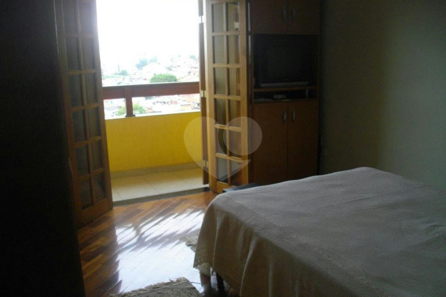 Sobrado à venda com 3 quartos, sendo 1 suíte, em Vila Nova Cachoeirinha, São Paulo, SP