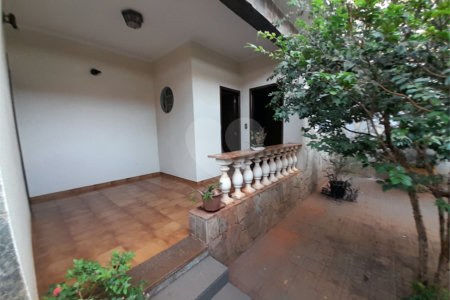Casa à venda com 5 quartos, sendo 1 suíte,  em Jardim Anhangüera, Ribeirão Preto, SP