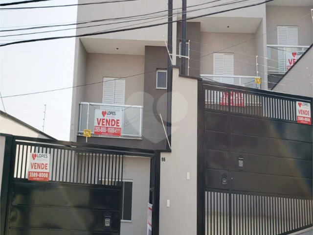 Sobrado à venda com 3 quartos, sendo 1 suíte,  em Vila Romero, São Paulo, SP