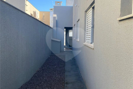 Casa à venda com 3 quartos, sendo 1 suíte, em Ipê, Três Lagoas, MS