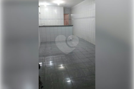 Casa à venda com 3 quartos, sendo 1 suíte, em Vila Nova Sorocaba, Sorocaba, SP