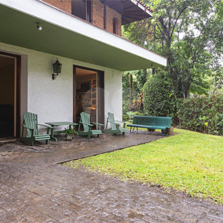 Casa à venda com 4 quartos, sendo 2 suítes, em Alto de Pinheiros, São Paulo, SP