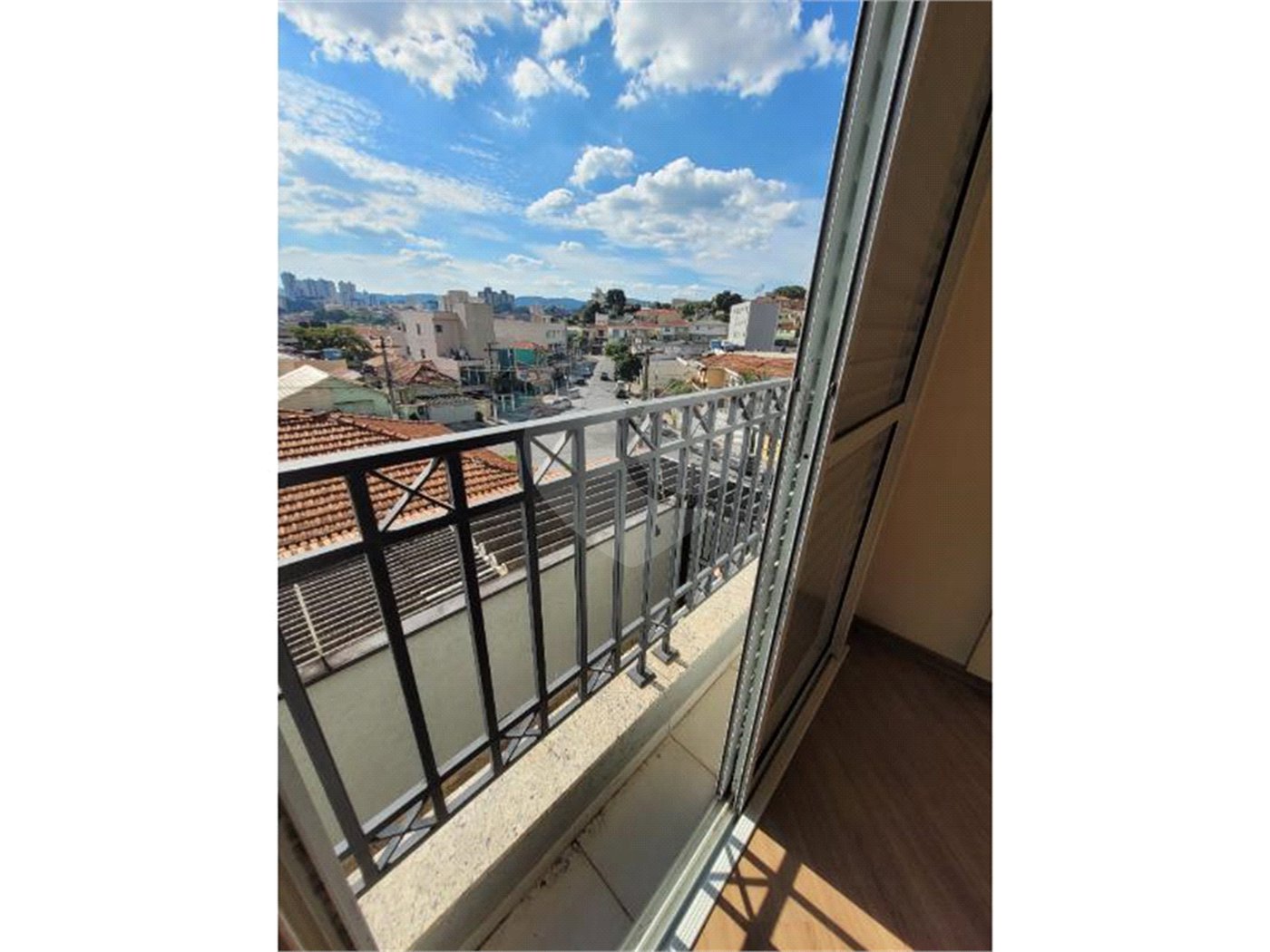 Casa à venda com 3 quartos, sendo 1 suíte,  no condomínio Maximus I, São Paulo - SP