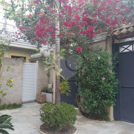 Sobrado à venda com 4 quartos, sendo 2 suítes,  em Jardim São Paulo(zona Norte), São Paulo, SP