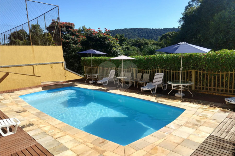 Casa à venda ou para alugar com 6 quartos, sendo 2 suítes, em Rio Acima, Mairiporã, SP