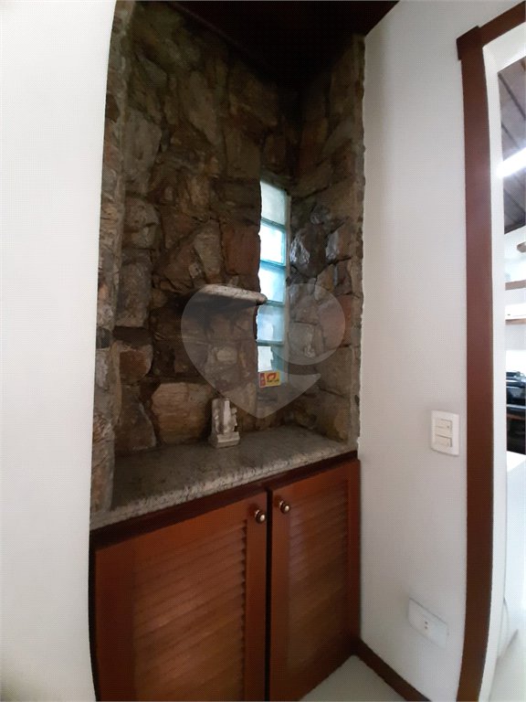 Casa à venda ou para alugar com 3 quartos, sendo 2 suítes, no condomínio Chácara das Rosas, São Paulo - SP