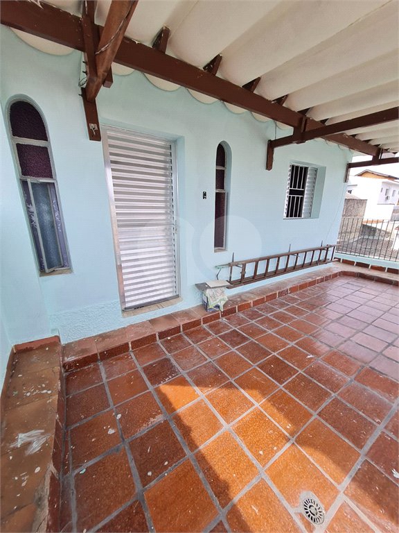 Casa à venda com 6 quartos em Vila dos Remédios, São Paulo, SP