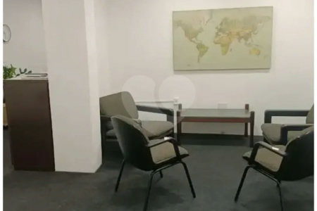 Conjunto comercial para venda ou locação na região da República, Centro