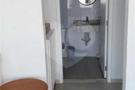 Casa à venda com 3 quartos, sendo 1 suíte, no condomínio Figueira Garden, Atibaia - SP