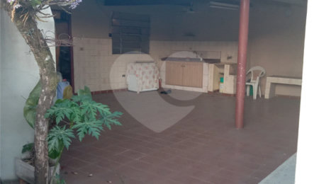 Casa à venda ou para alugar com 2 quartos no Centro, Mairiporã, SP